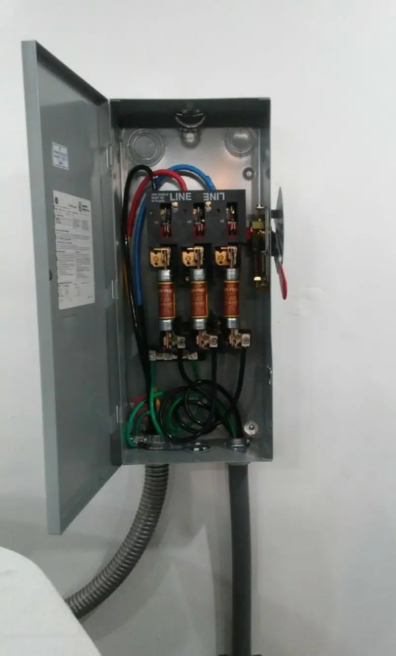 Three-phase disconnect switch installed for Electrical Wiring & Rewiring in Northbridge